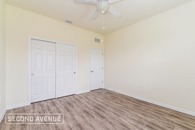 Building Photo - 1654 Russellville St