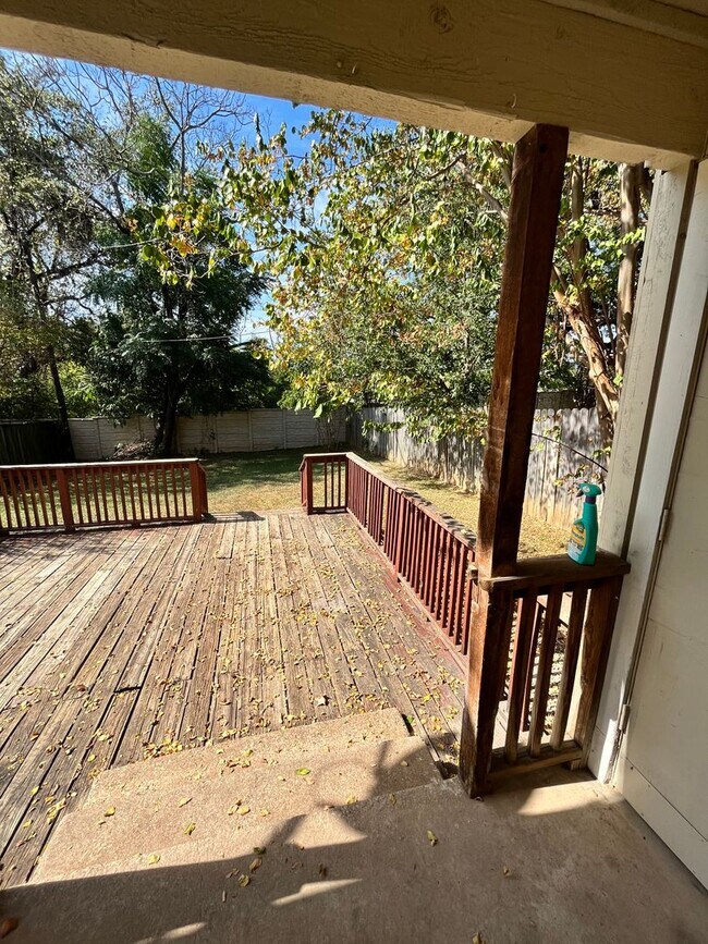 Building Photo - 2309/2311 Pena Cove