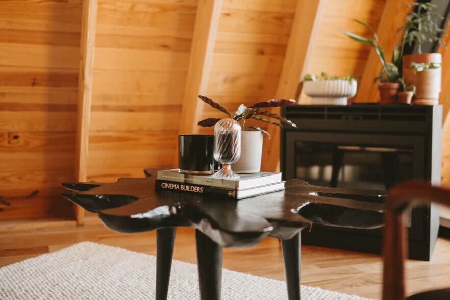 Building Photo - 503 NW D St