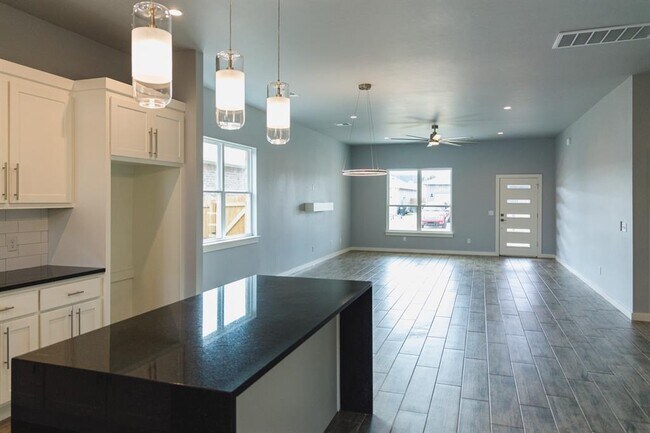 Building Photo - 508 Remington Ave
