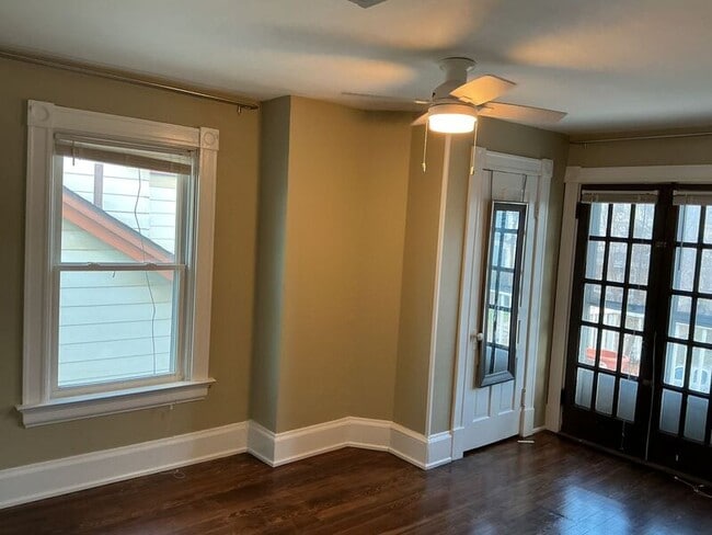 Building Photo - 2889 Markbreit Ave