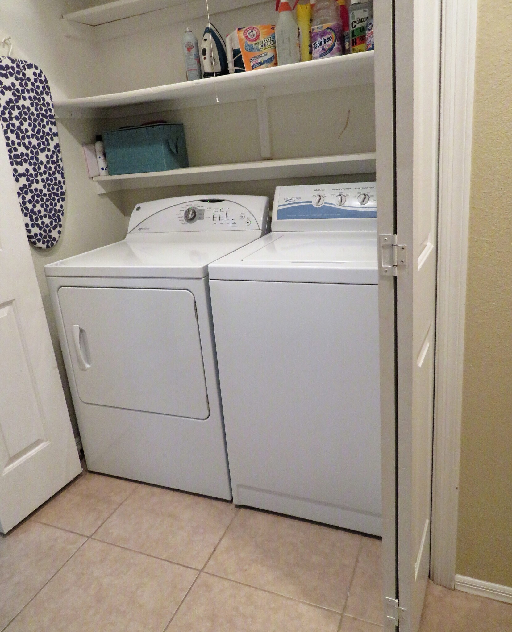 Laundry Room - 11515 N 91st St