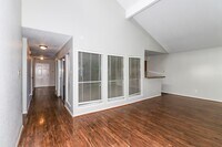 Building Photo - 1308 Wilson Dr