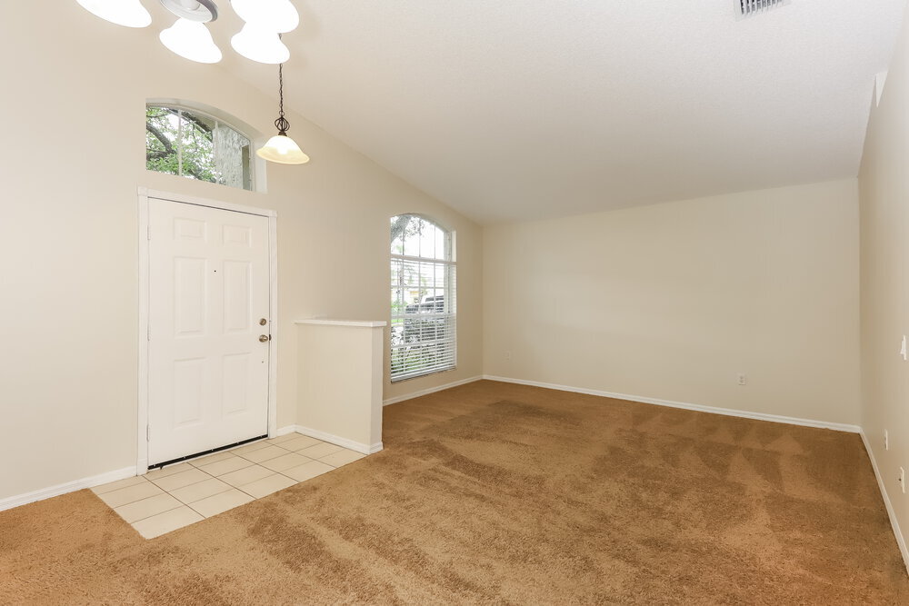 Building Photo - 402 Sonoma Dr