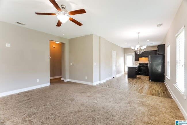 Building Photo - 140 GREENWOOD Cir