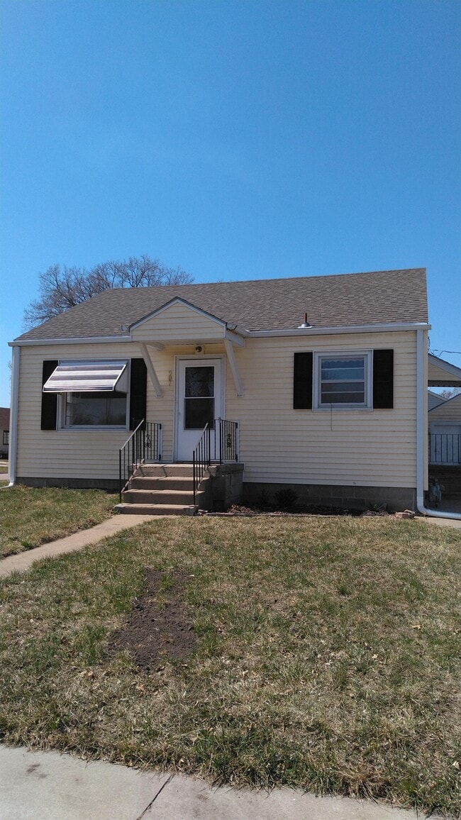 Building Photo - 907 N Grant St