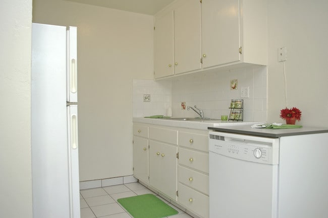 Building Photo - Alameda Gardens Apartments