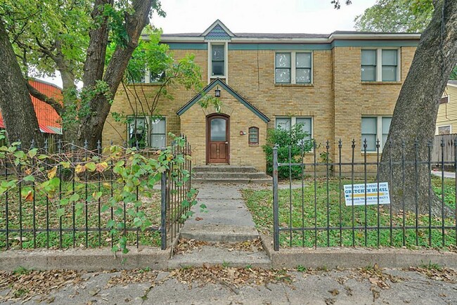 Primary Photo - 609 Oxford St