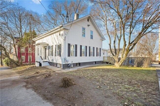 Building Photo - 40 Jenkins St