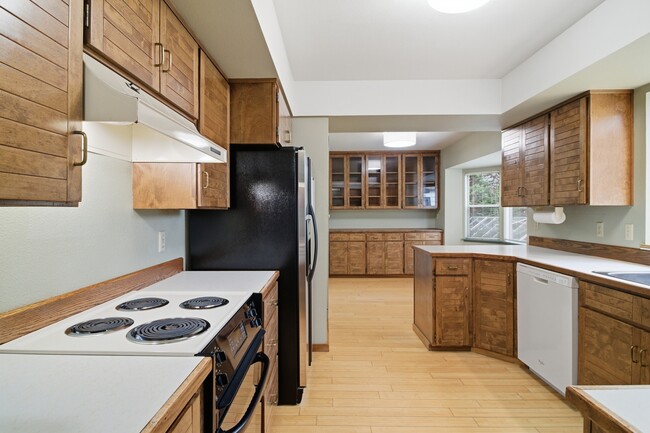 Building Photo - 8131 Veterans Dr SW