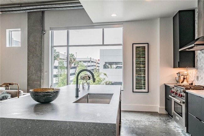 Building Photo - 101 S 12th St