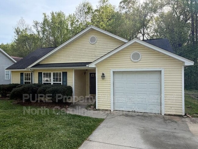 Building Photo - 3385 Hunting Wood Ct