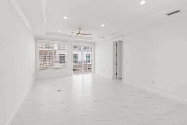 Building Photo - 47 SW Osceola St