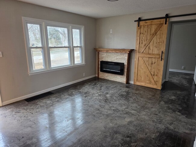 Building Photo - 214 Lobban St