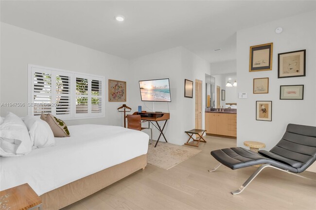 Building Photo - 5794 SW 76th Terrace