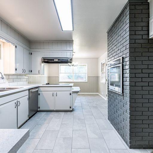 Building Photo - 2110 65th St