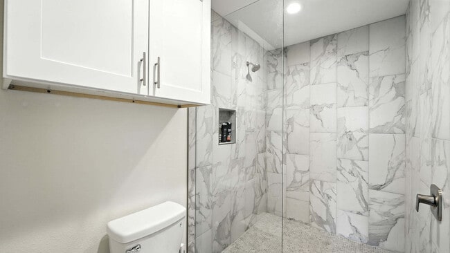 Building Photo - 1240 Canyon Springs Dr