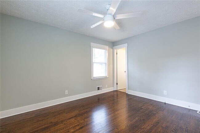 Building Photo - 2971 Stratford Arms Dr