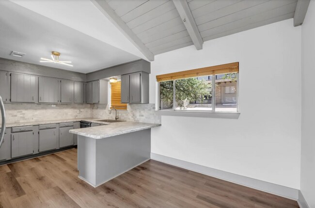 Building Photo - 317 Clayton Nolen Dr