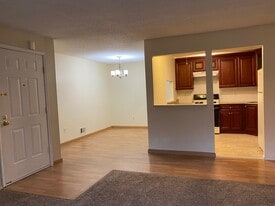 Building Photo - 312 Bromley Pl