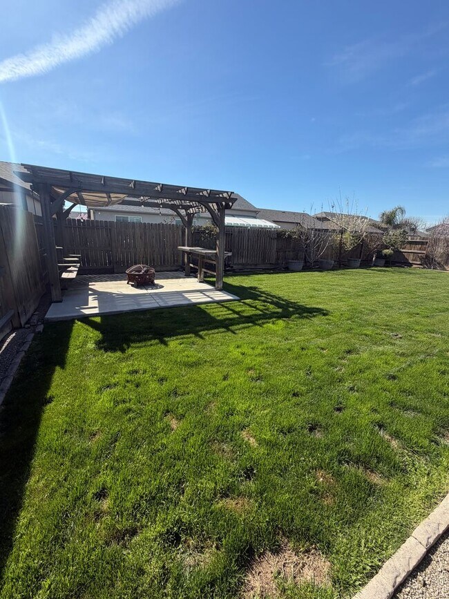 Building Photo - 1381 Canyoncreek St