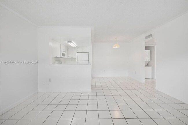 Building Photo - 8615 NW 5th Terrace