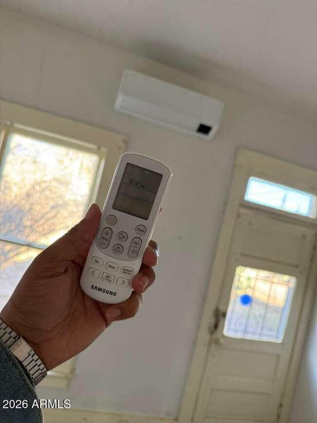 Building Photo - 716 11th St