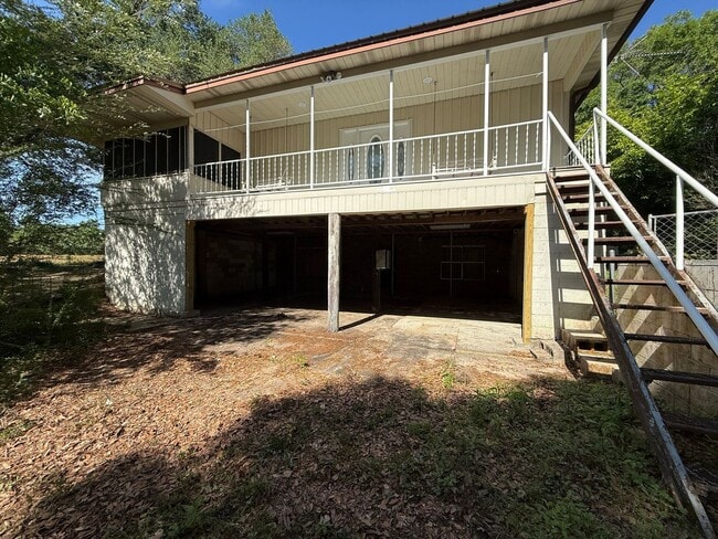 Building Photo - Milton / Pace - 3 bedroom, 2 bathroom