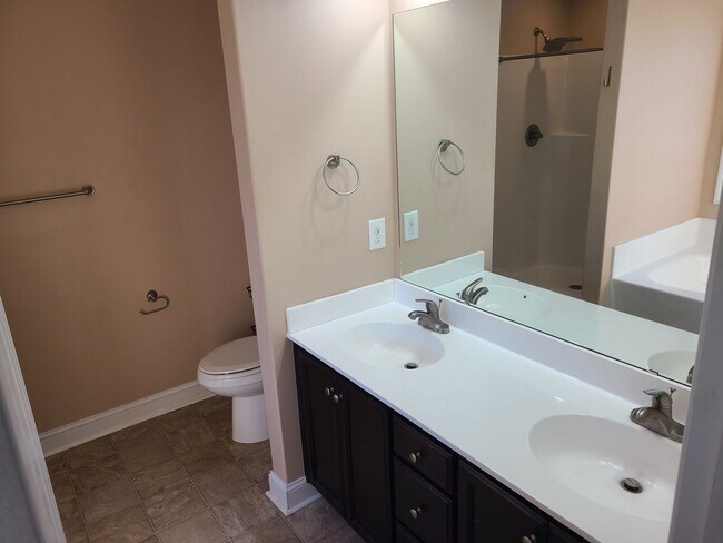 Building Photo - 3 Bedroom, 2.5 bath home - Sneads Ferry - Everetts Creek Community