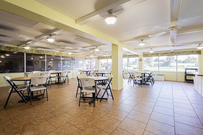 Building Photo - Riverfront 1-Bedroom Condo with Intracoastal Views – Daytona Beach, FL