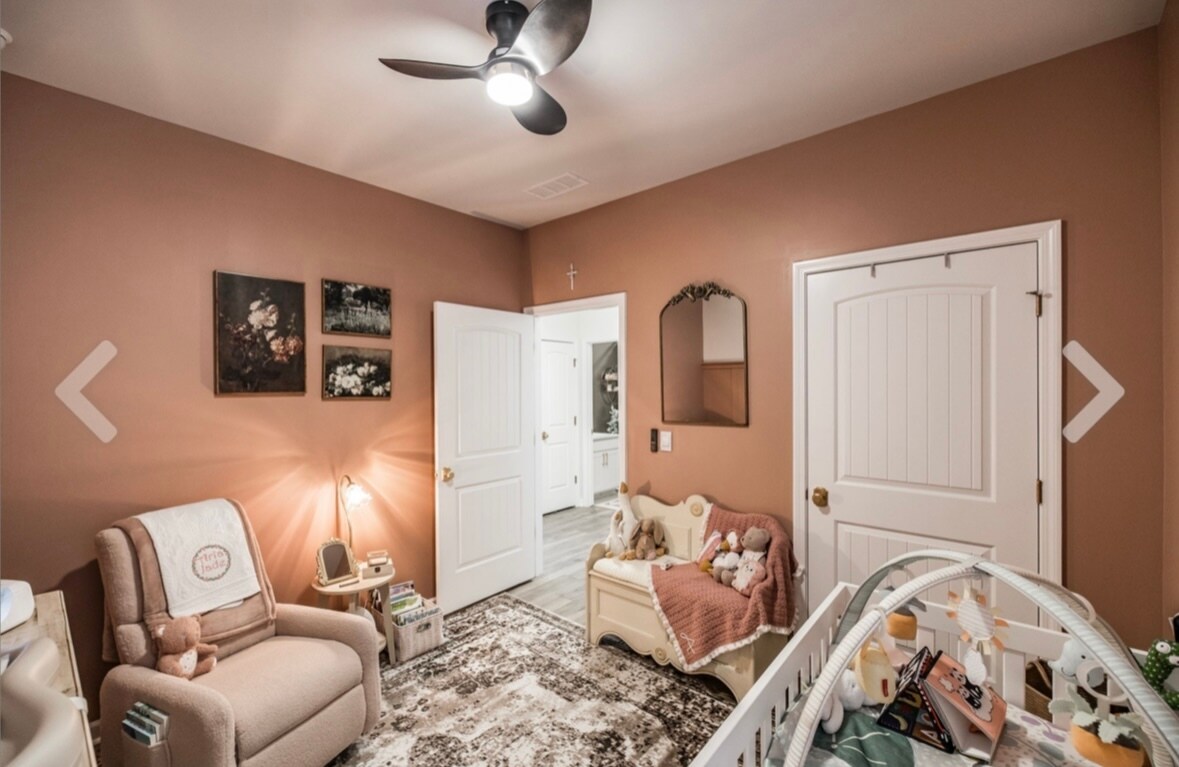 Building Photo - 7355 Lang Ave