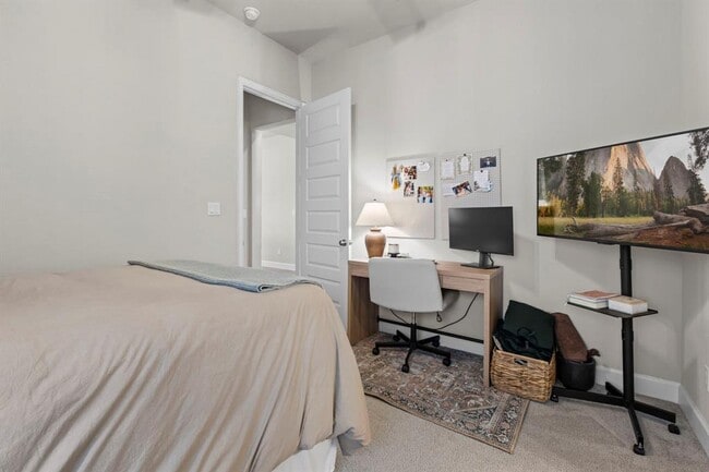 Building Photo - 313 Terrene Trl