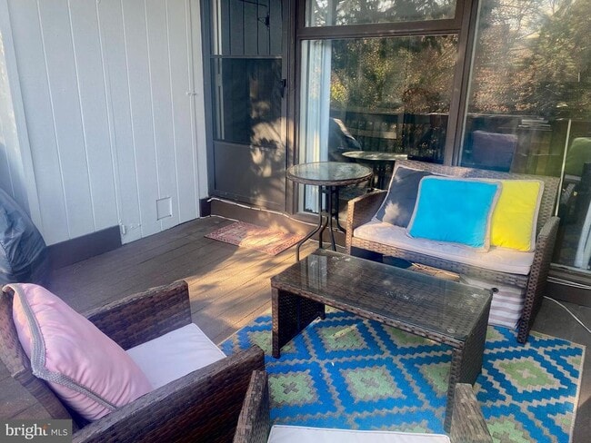 Building Photo - 16 Runnemede Rd