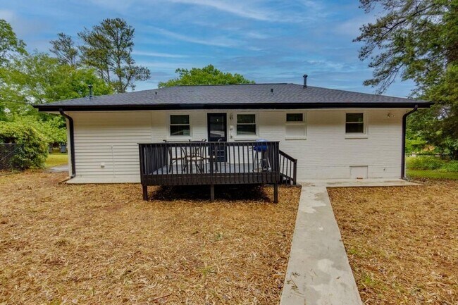 Building Photo - 2636 Sandtown Rd SW