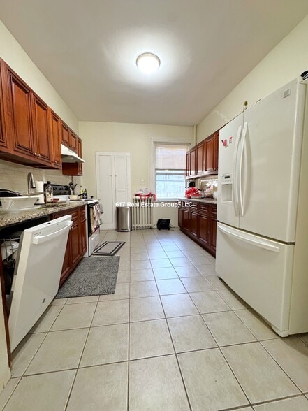 Building Photo - 22 Euston St