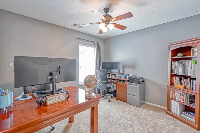 Building Photo - 22210 Bellow Glen Dr