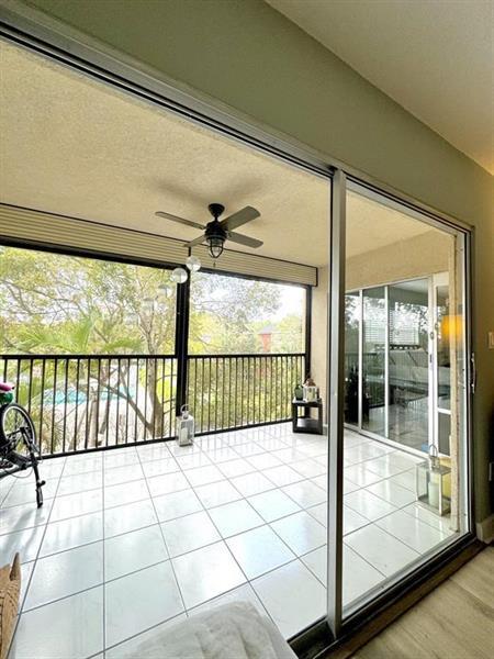 Building Photo - 2208 S Cypress Bend Dr