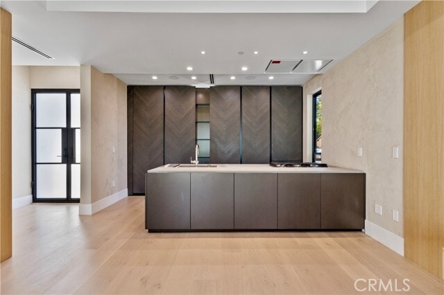 Building Photo - 5935 Yarmouth Ave