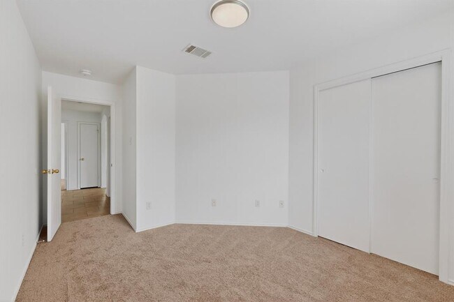 Building Photo - 13124 Maidenhair Tr