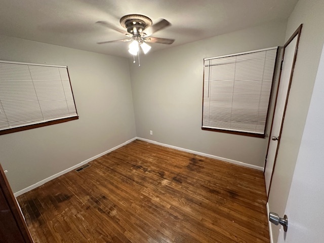 Nice sized bedrooms, hard wood floors, mini blinds - 319 Crawford Rd