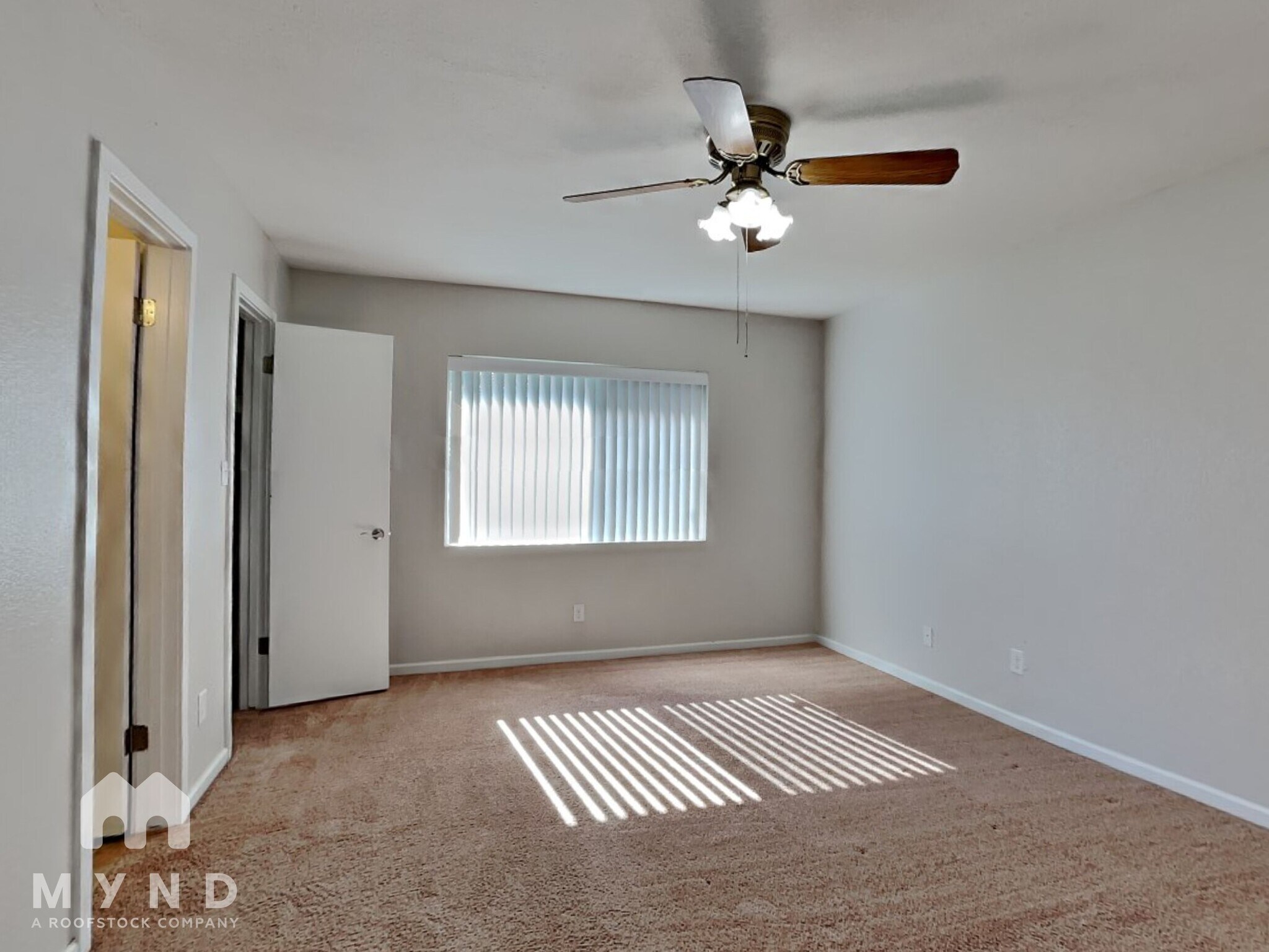 Building Photo - 725 W Utopia Rd