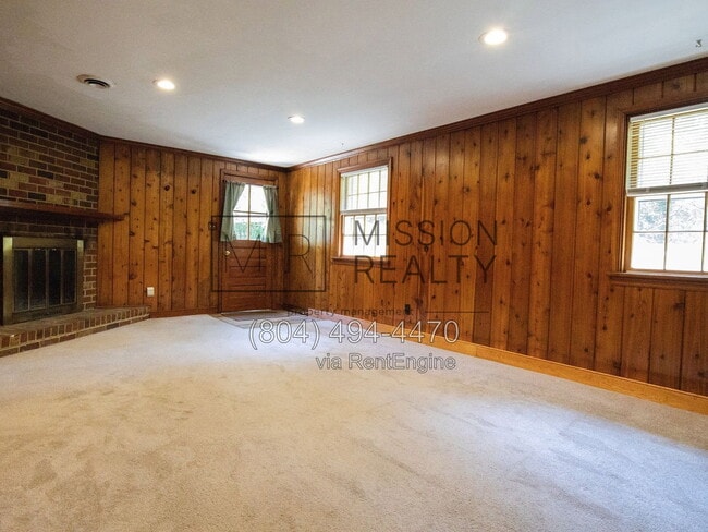 Building Photo - 325 Fairwood Dr