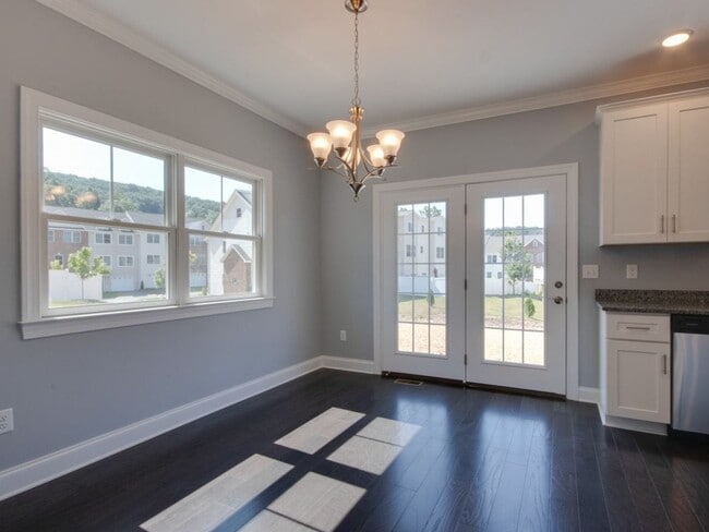 Building Photo - Luxury Rental The Townes at Congers Creek