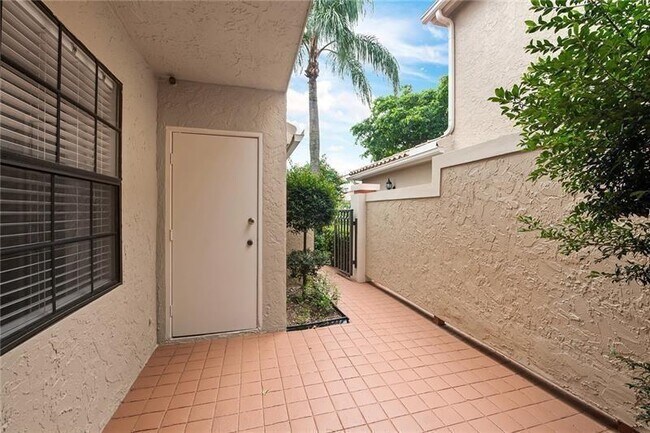 Building Photo - 6020 Verde Trail S