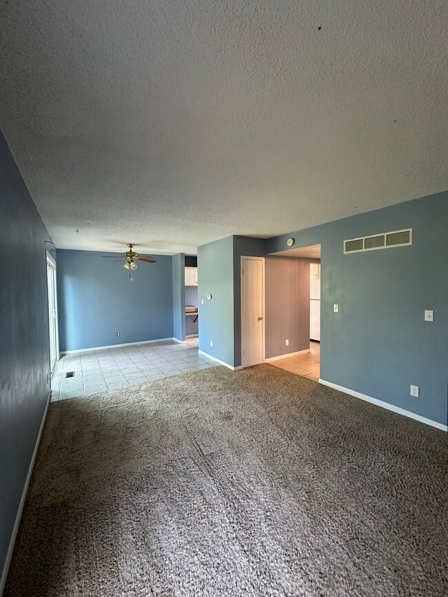 Building Photo - 2125 Quail Creek Dr