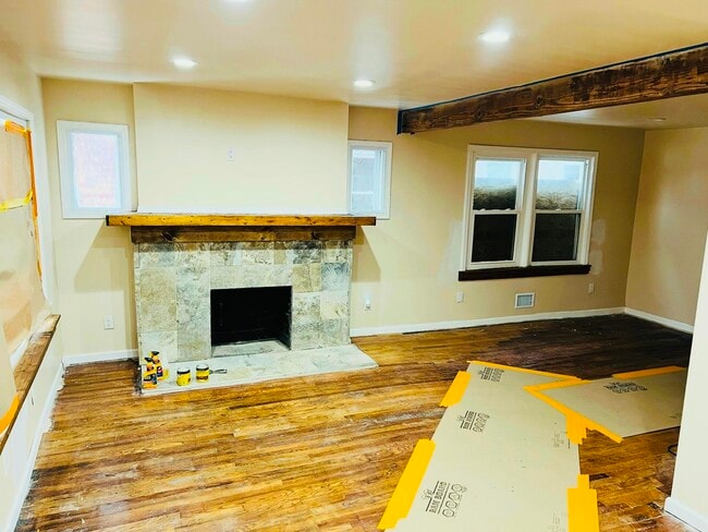 Building Photo - 16169 Kentucky St