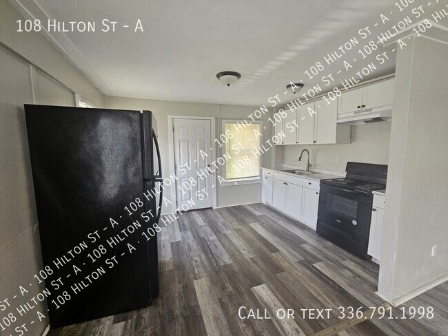 Building Photo - 108 Hilton St