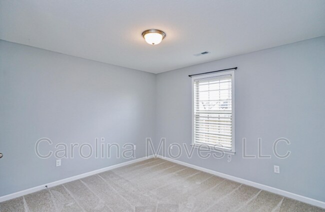 Building Photo - 249 Lockeland Park Dr