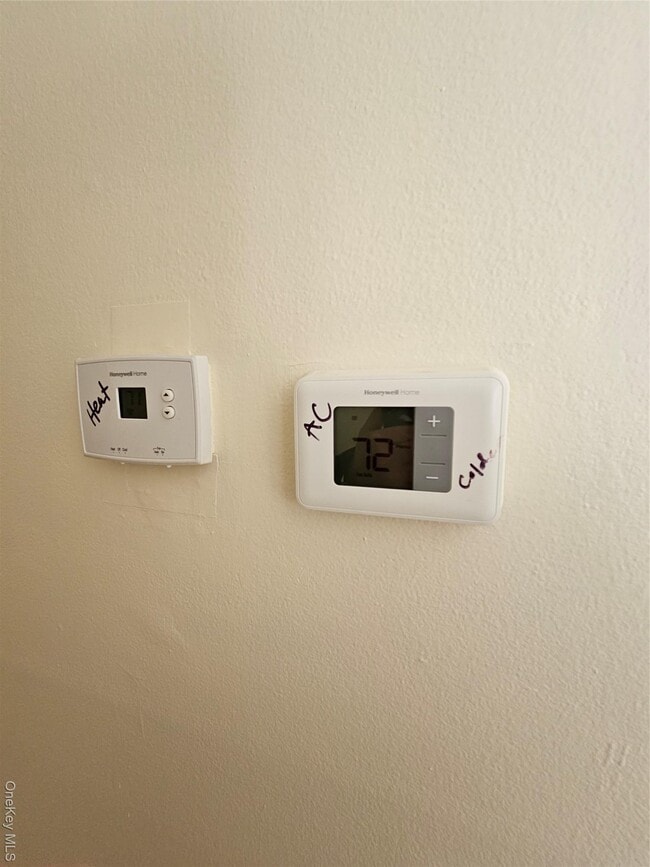 Building Photo - 102 Birchwood Park Dr