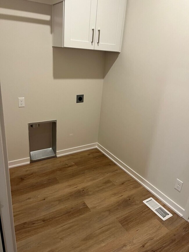 Building Photo - Brand-New Ranch in Papillion | 4BR + Finished Basement + Deck + All-Inclusive Amenities